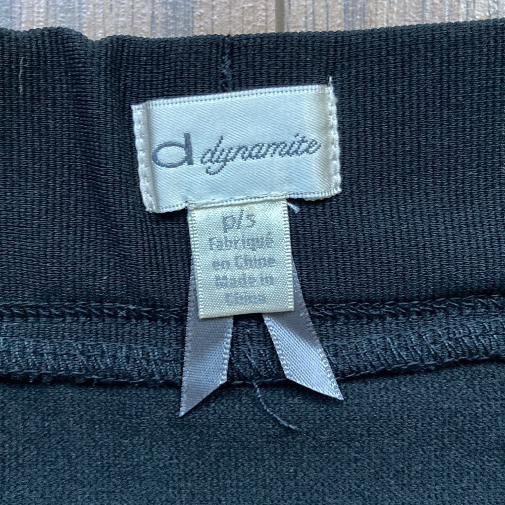 DYNAMITE Classic black mini skirt size small - Picture 5 of 8